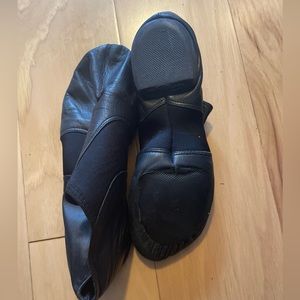 Capezio jazz shoes size 7/8